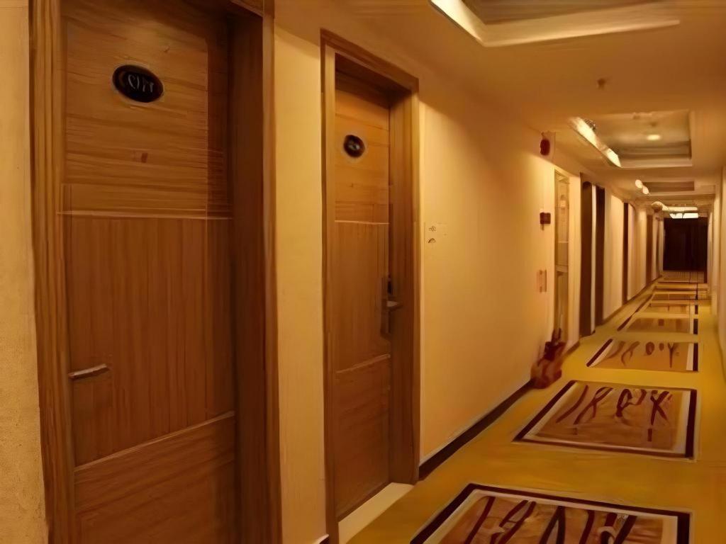 Airport Liwan Hotel Canton Esterno foto