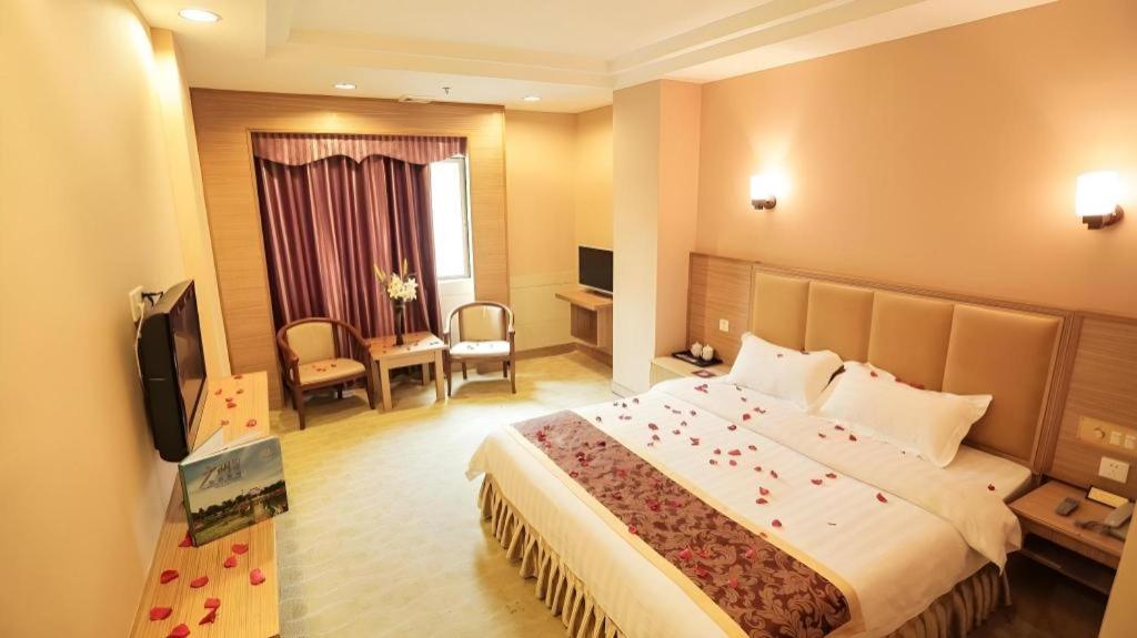 Airport Liwan Hotel Canton Esterno foto