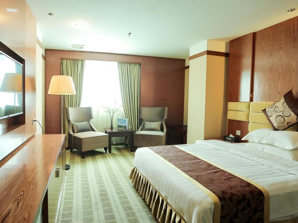 Airport Liwan Hotel Canton Esterno foto